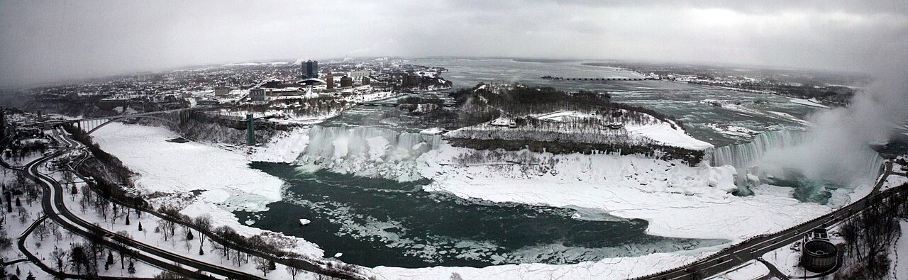 NiagaraFallsSkylon.jpg